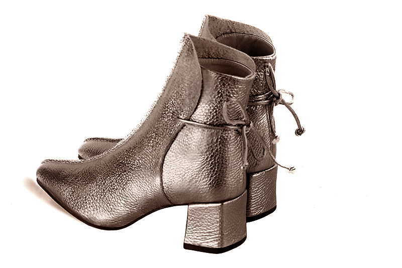 Bronze beige women's ankle boots with laces at the back. Square toe. Medium block heels. Rear view - Florence KOOIJMAN